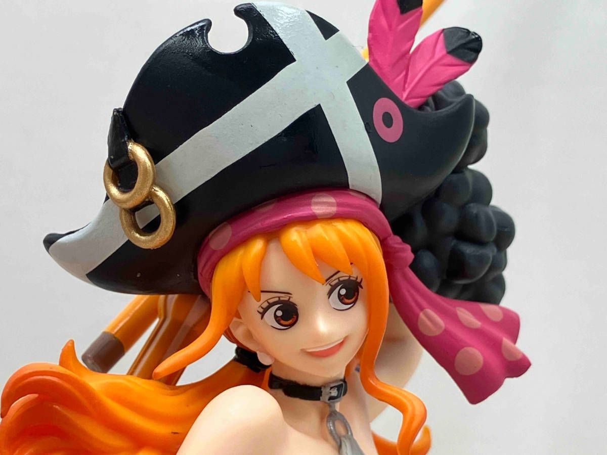 BANDAI - 一番くじワンピースFILM REDA賞D賞ルフィ　ナミ　フィギュア -film-red-d-.jpg