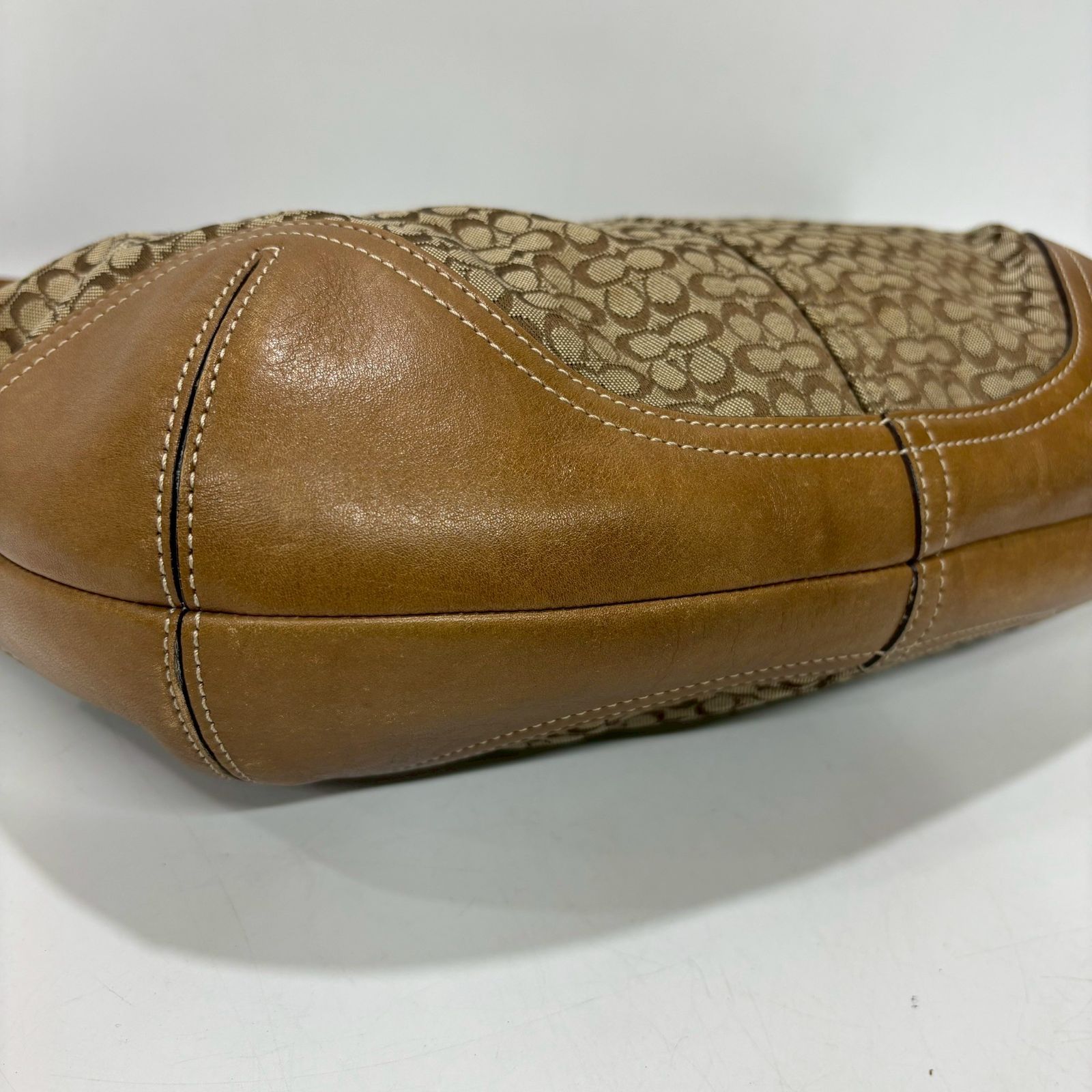 極美品 希少 コーチ ワンショルダー ホーボー チャーム付 キャンバス レザー COACH 国内発送 コーチ キーホルダー レディース 小物