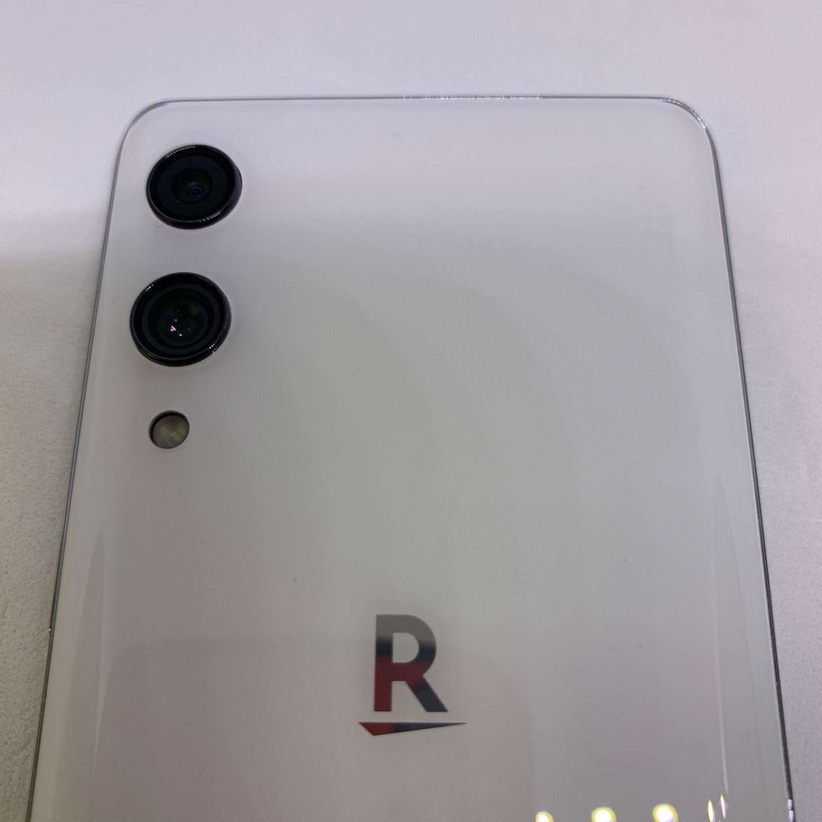 ☆【良品】 Rakuten Hand P710 ホワイト Rakuten Hand ホワイト ☆【良品】 Rakuten Hand P710 ホワイト Rakuten Hand ホワイト
