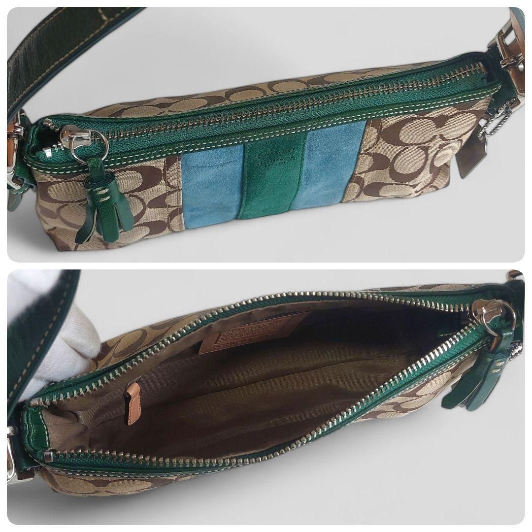 極美品 未使用級 コーチ アクセサリーポーチ シグネチャー