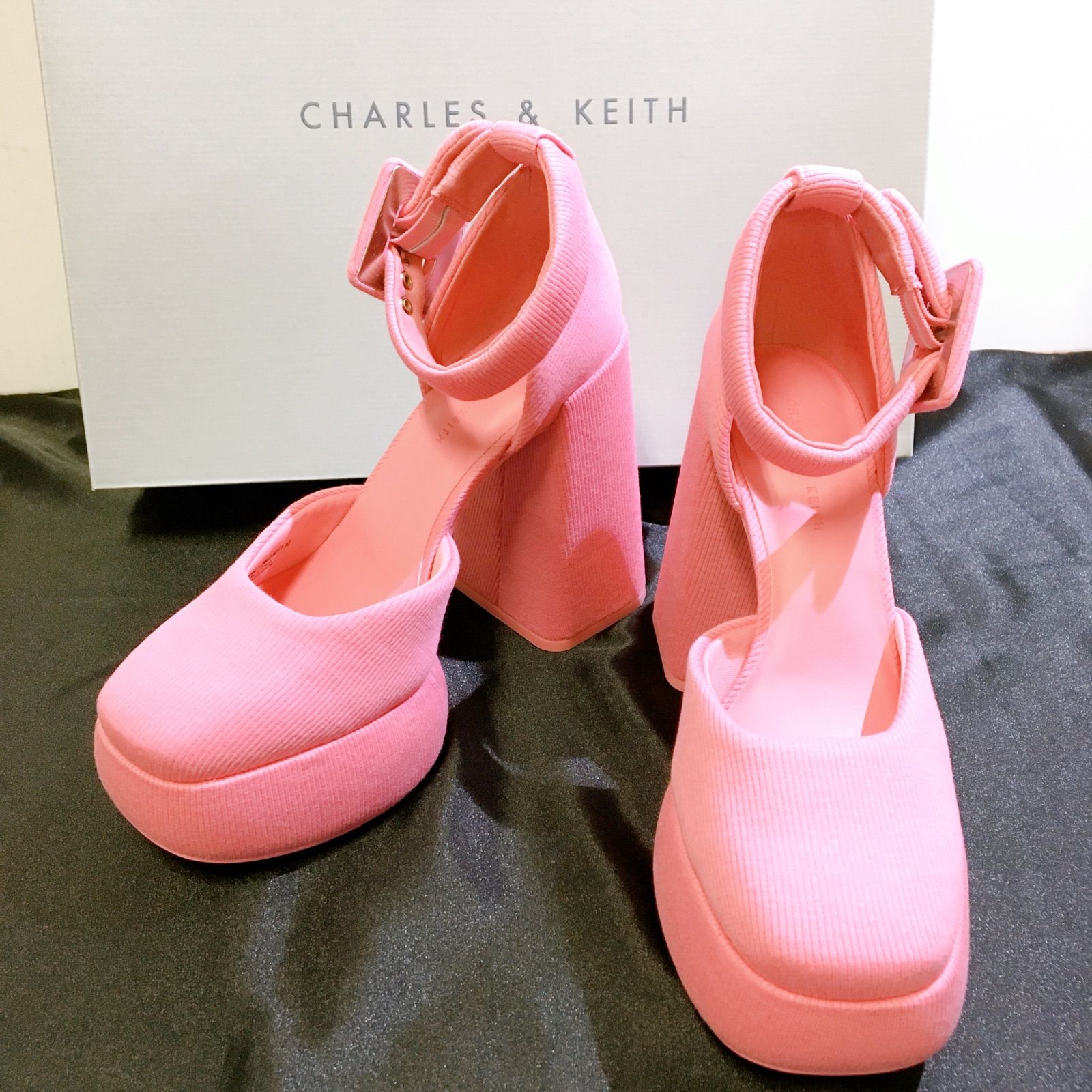 未使用品】CHARLES&KEITH 厚底パンプス チャンキーヒール レディース