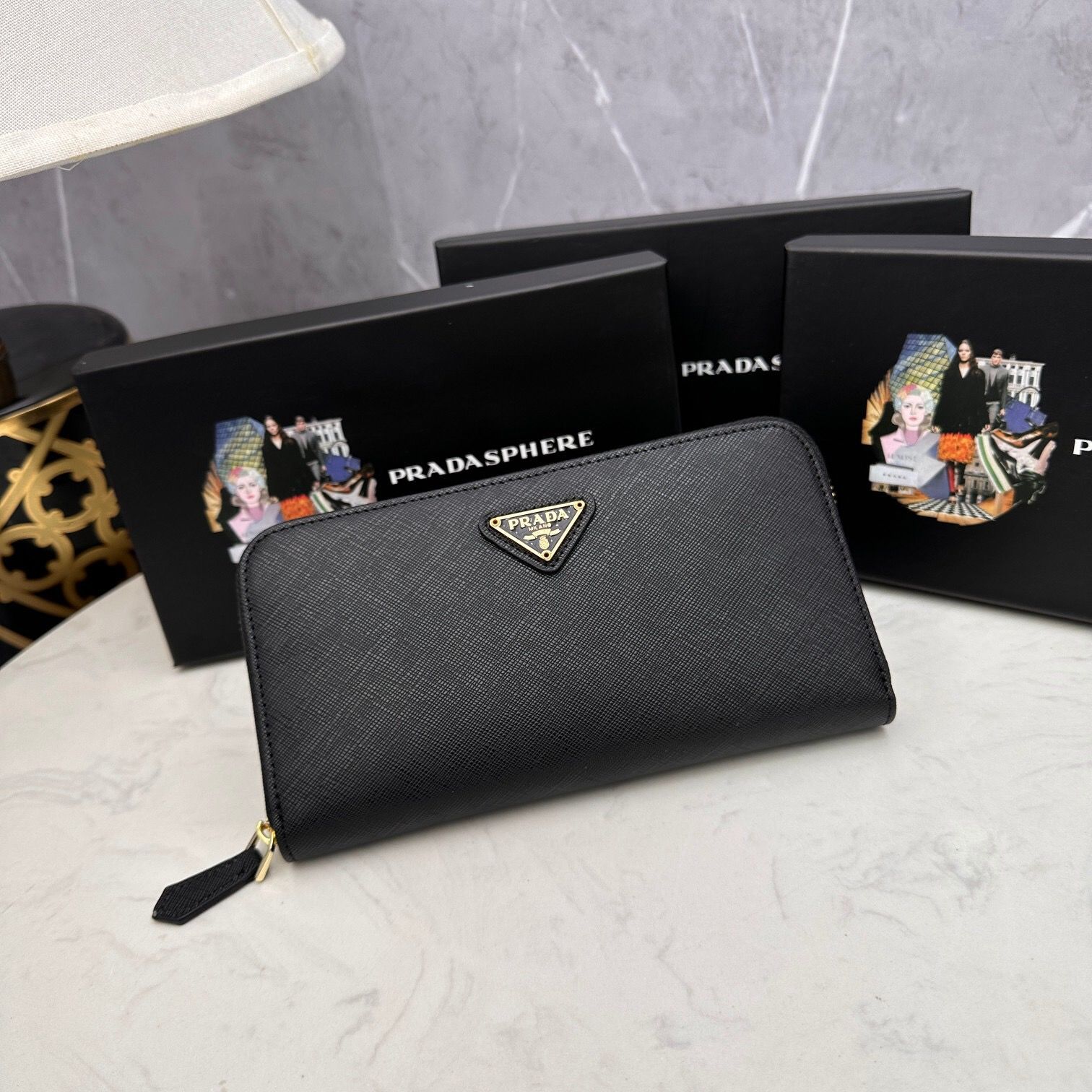 PRADA プラダ 長財布 三角ロゴ