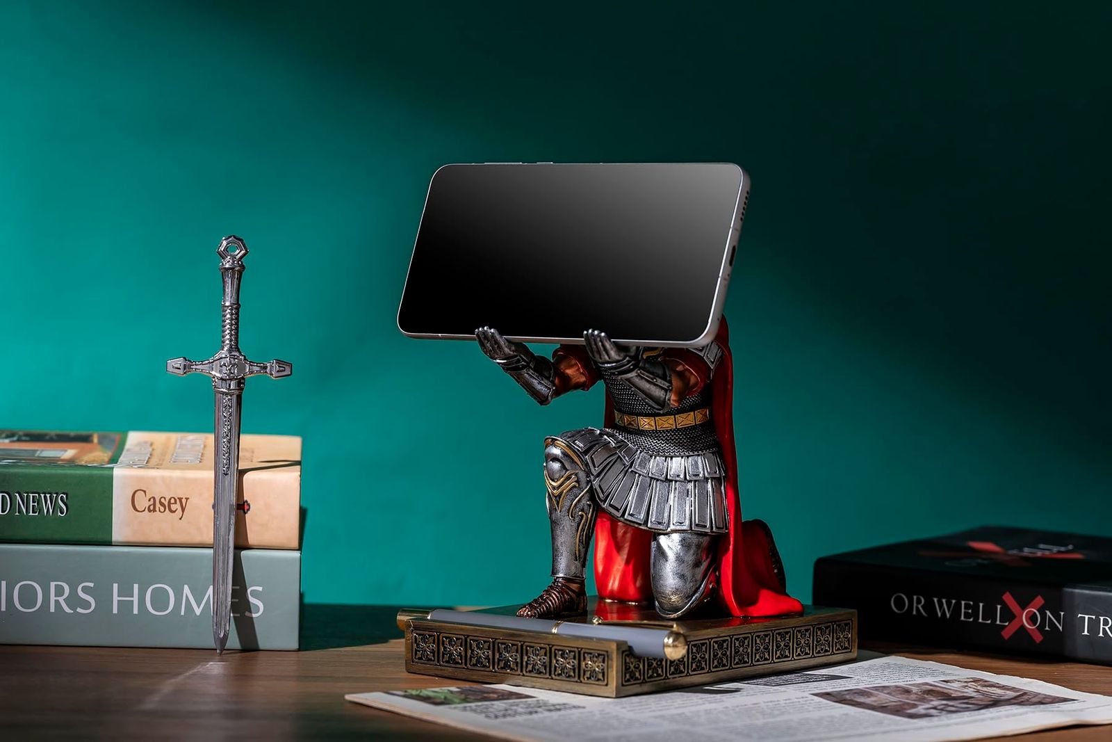 大 シルバー オフィスや自宅へのギフトに デスクオーガナイザー 携帯電話スタンド センチュリオンクロークウォリアーナイトペンホルダー HDMbigmi