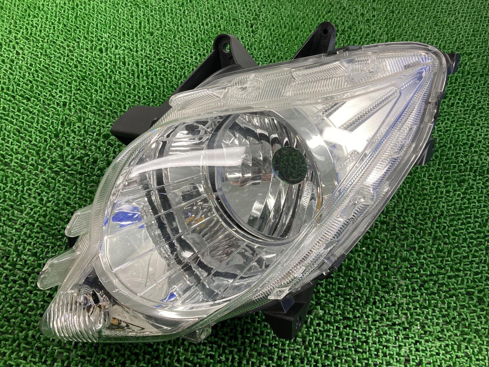 フォルツァZ ヘッドライト 左 P7229 ホンダ 純正 中古 バイク 部品 MF10 FORZA コンディション良好 割れ欠け無し 品薄 車検 Genuine