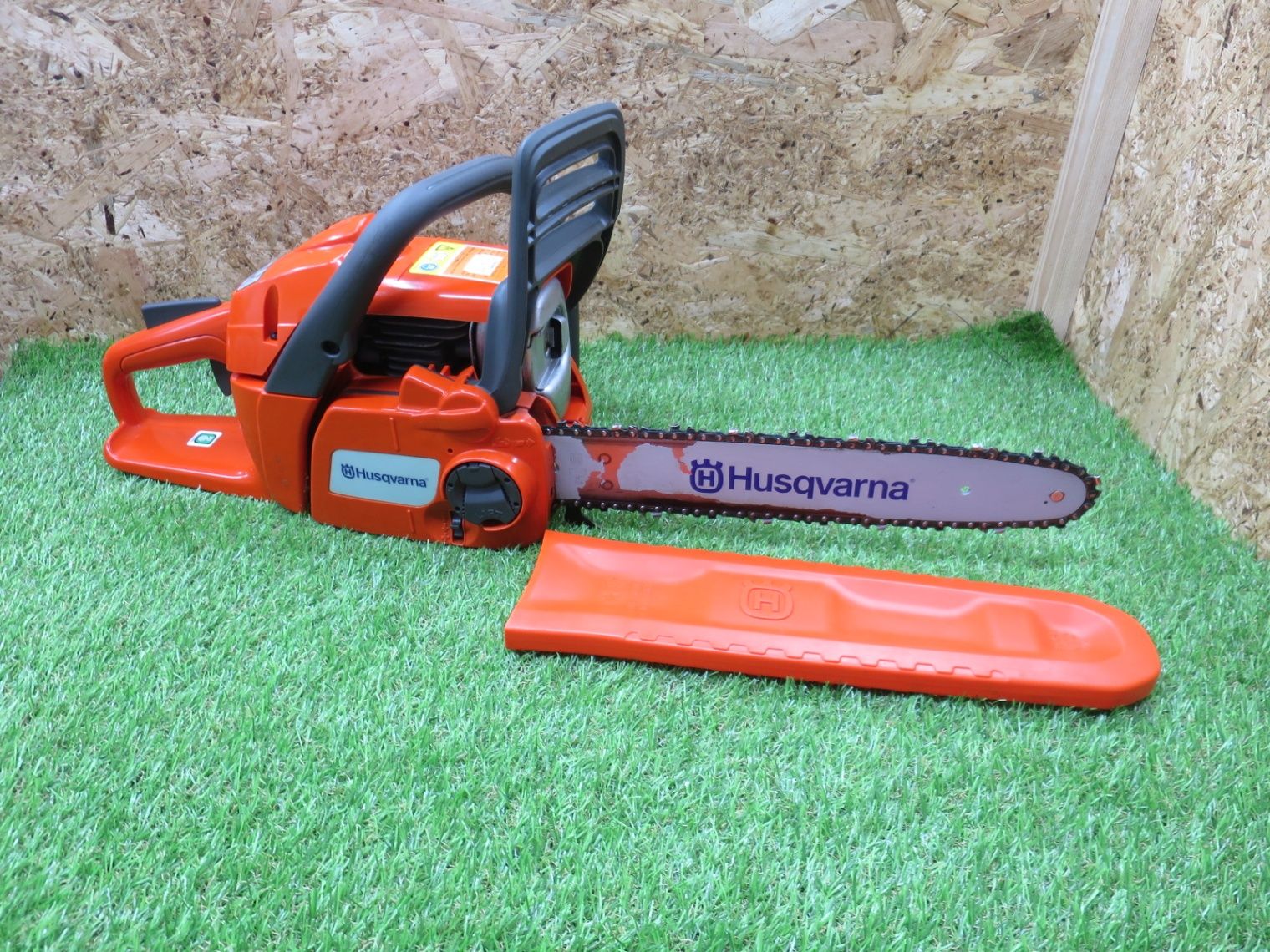 Husqvarna ハスクバーナ エンジン式チェーンソー 120e Mark2 マーク2