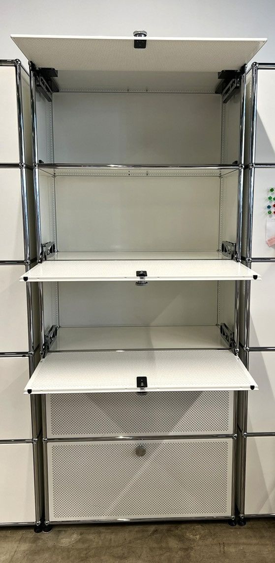 デットストック USMハラー キャビネット 1列5段 メッシュパネル ホワイト 白 モジュール家具 収納棚 オフィス家具 デスク収納 ギャラリー向け デザイン家具 モデル