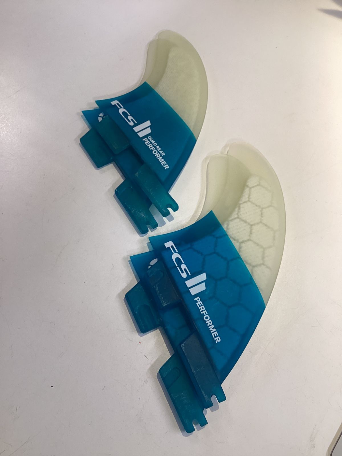 ムラスポOUTLET公式 FCS2 エフシーエス2 PERFORMER パフォーマー QUAD FIN クアッド PC パフォーマンスコア Mサイズ ４枚 サーフィン フィン ムラサキスポーツ OUTLET アウトレット USTAUSTRALIA_COM_AU