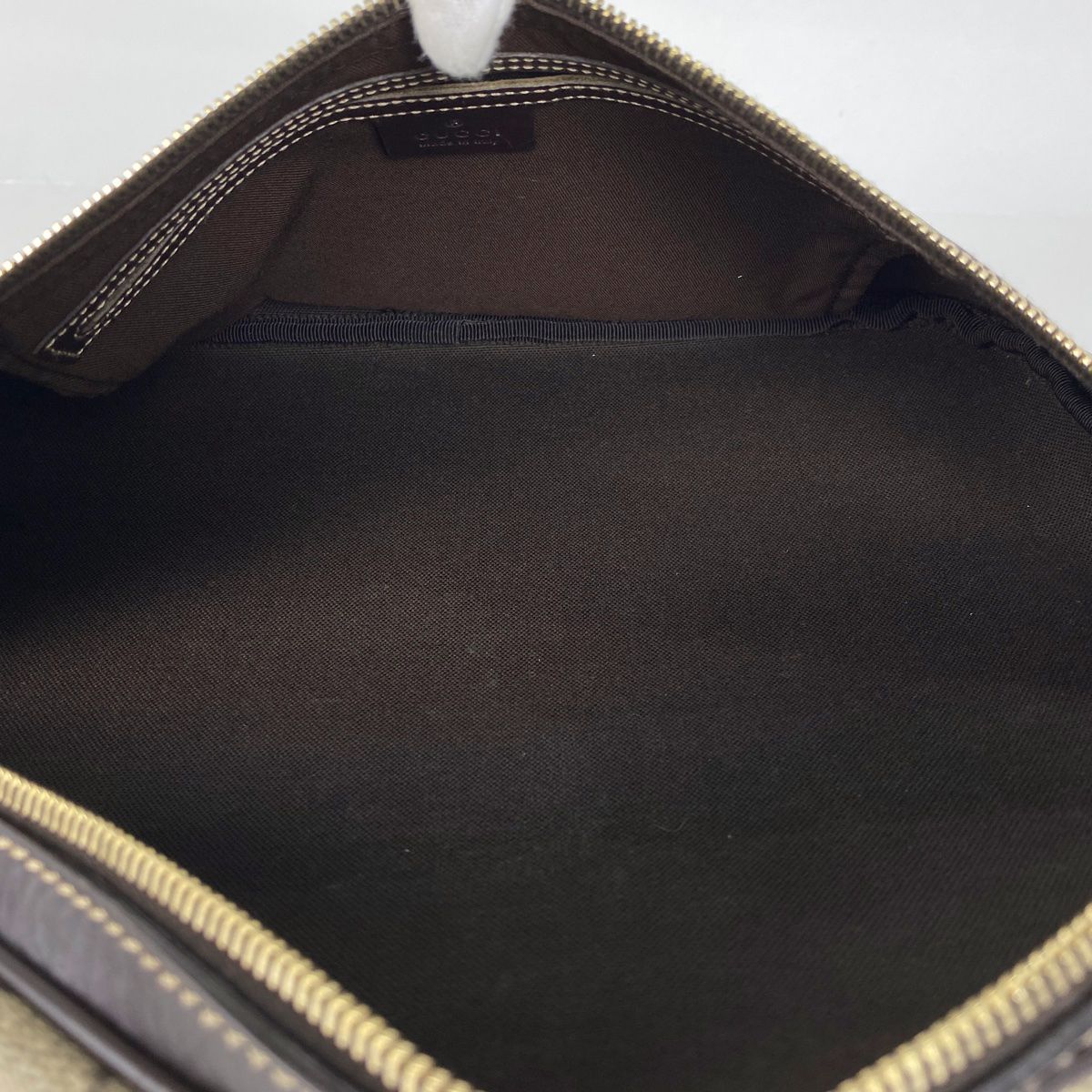 GGスプリーム ボディバッグ