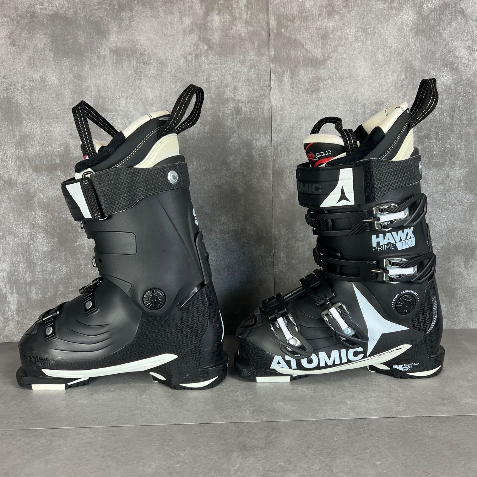 アトミック スキーブーツ