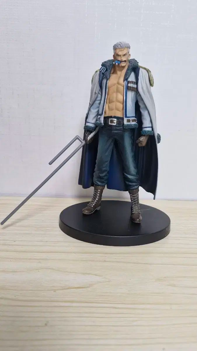 ワンピース　海軍フィギュア　まとめ売り ONE PIECE（ワンピース） 海軍 フィギュア まとめ売り - メルカリ