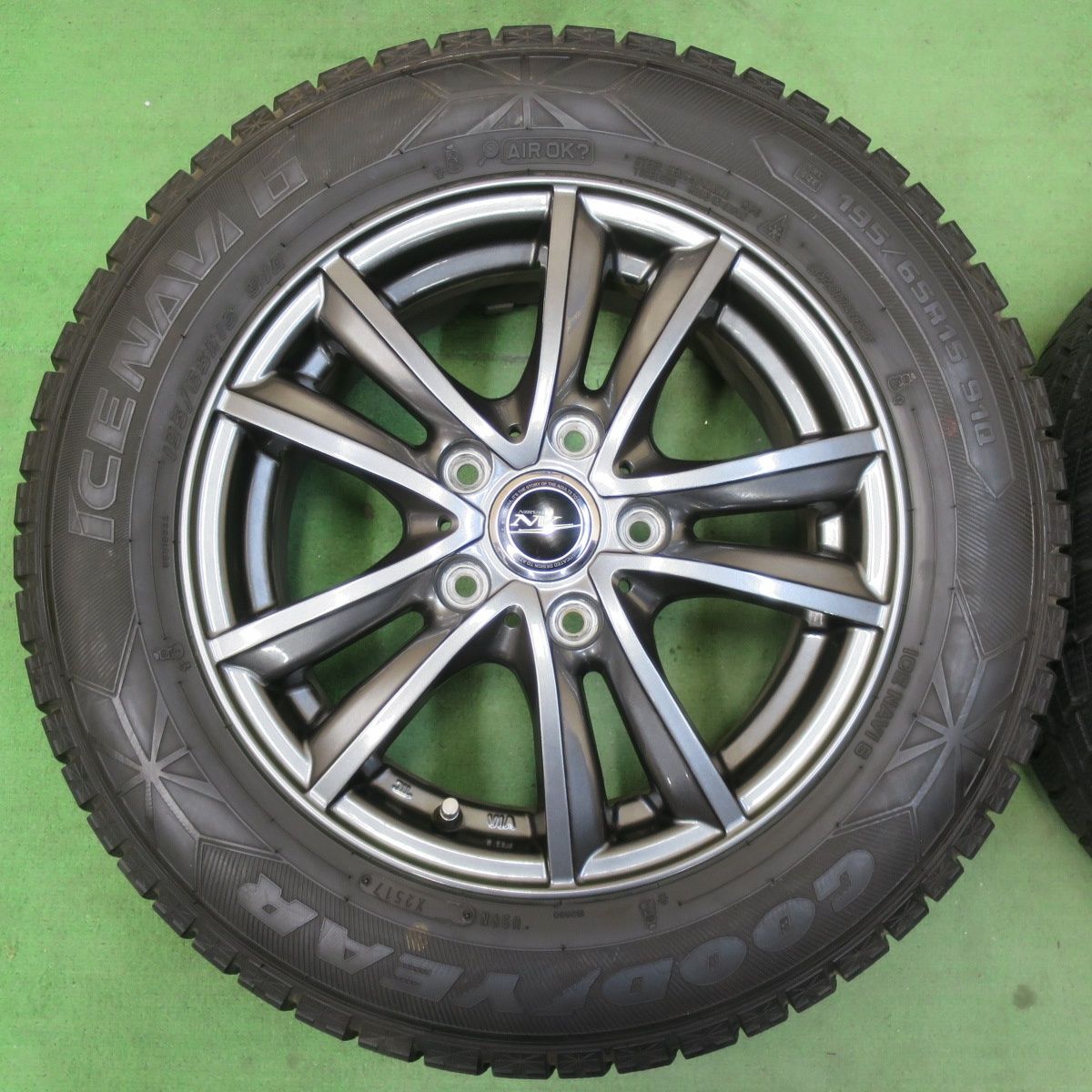 9.5分以上 スタッドレス