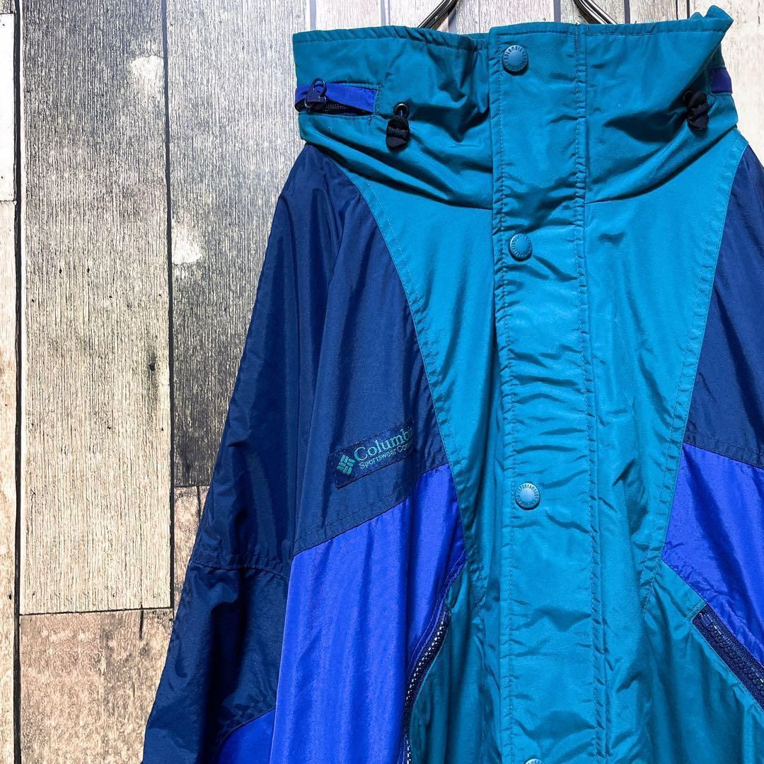 《人気カラー》コロンビア Columbia 緑マウンテンパーカー XL ナイロン 刺繍ロゴ デカロゴ ビッグロゴ ワンポイントロゴ 90's 90s スナップボタン ビッグシルエット アースカラー グリーン h566