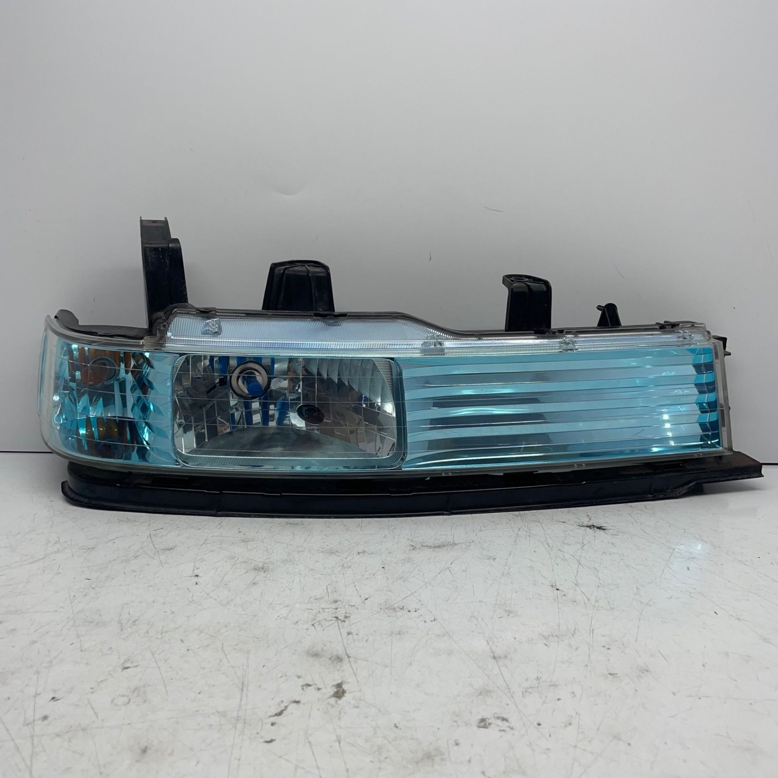 ホンダ ザッツ JD1/JD2 後期 純正左ヘッドライト ハロゲン KOITO ホンダ ザッツ JD1/JD2 後期 純正左ヘッドライト ハロゲン KOITO