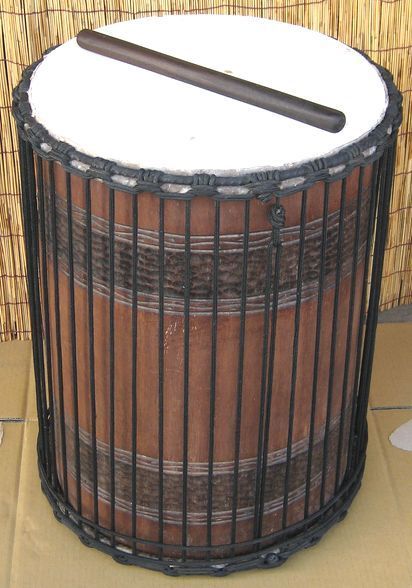 大型ドゥンドゥン(ジュンジュン)《マンゴー胴材》〜ドゥヌンバ〜《単体