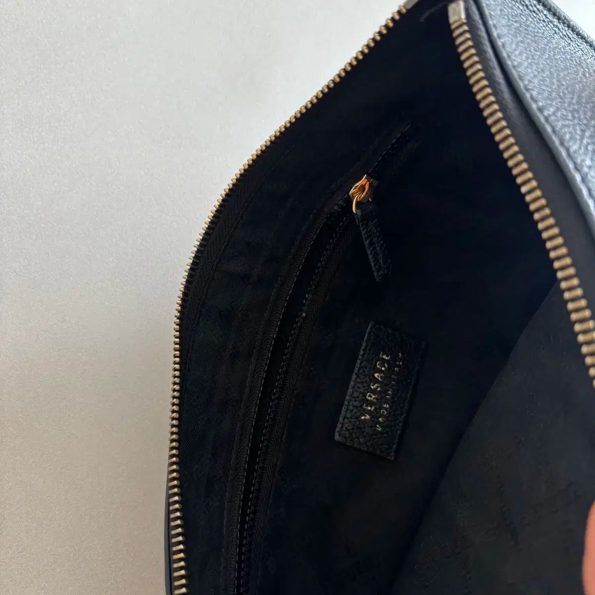 ストラップ クラッチバッグ