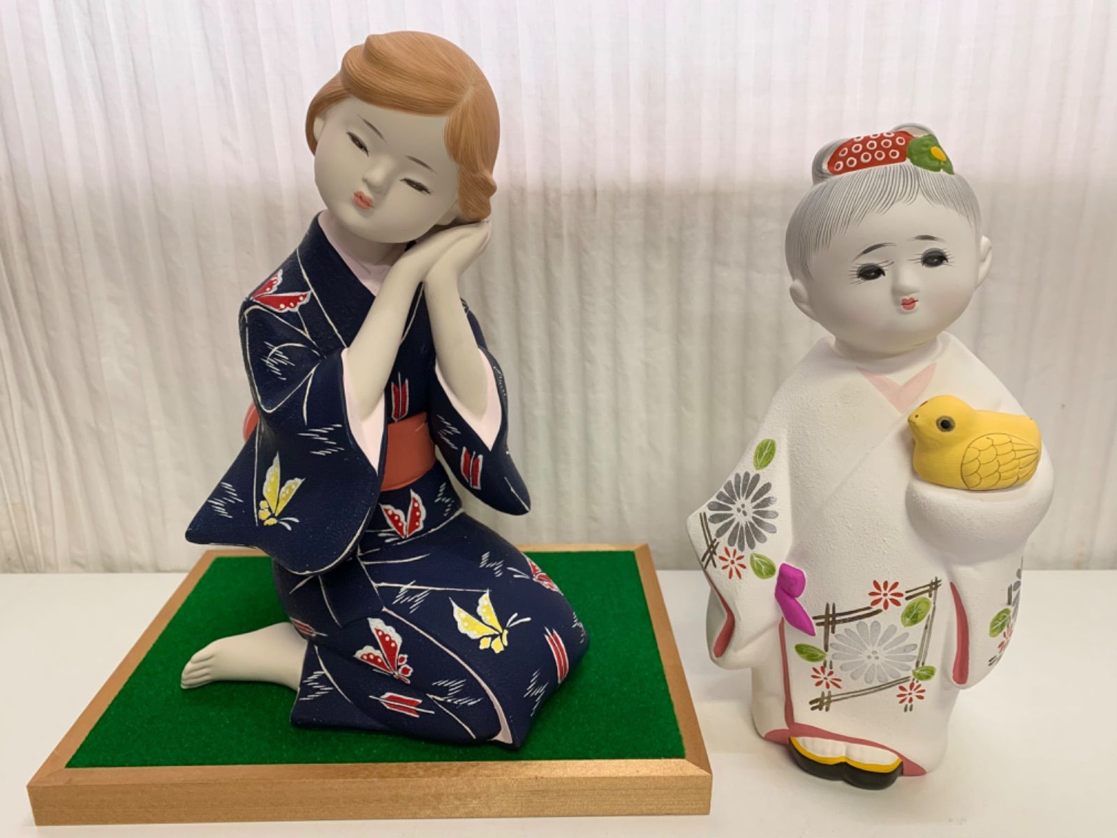 博多人形 陶器製 着物女性 E-4 レトロな女の子の置物 和装 陶器人形