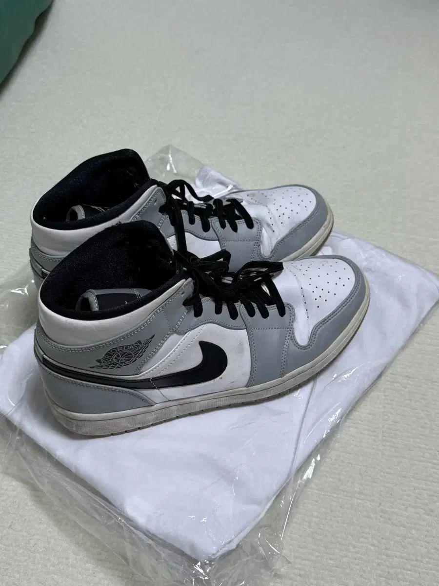 NIKE ナイキ ジョーダン ミッド ライト スモークグレイ 280