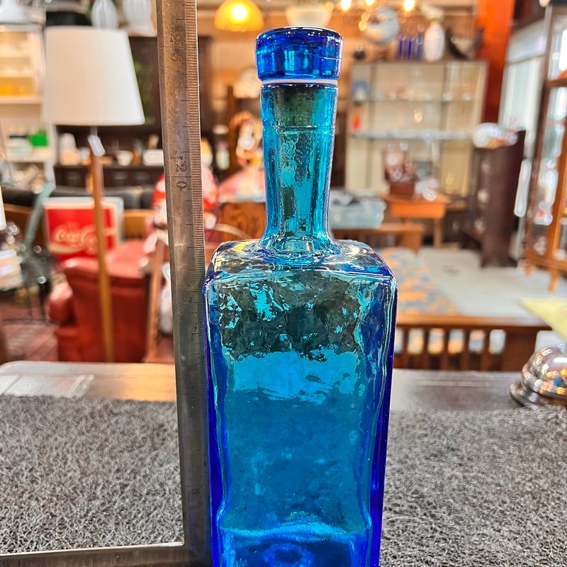 アンティーク 瓶 ブルー ボトル 蓋つき 水色 青 インテリア 