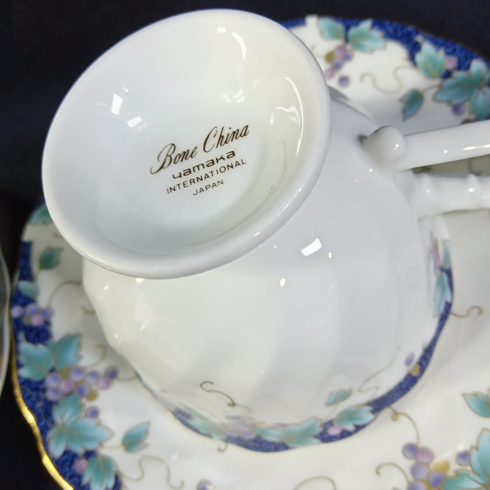 Bone China YAMAKA ボーンチャイナ ヤマカ 葡萄柄 脚付きカップ
