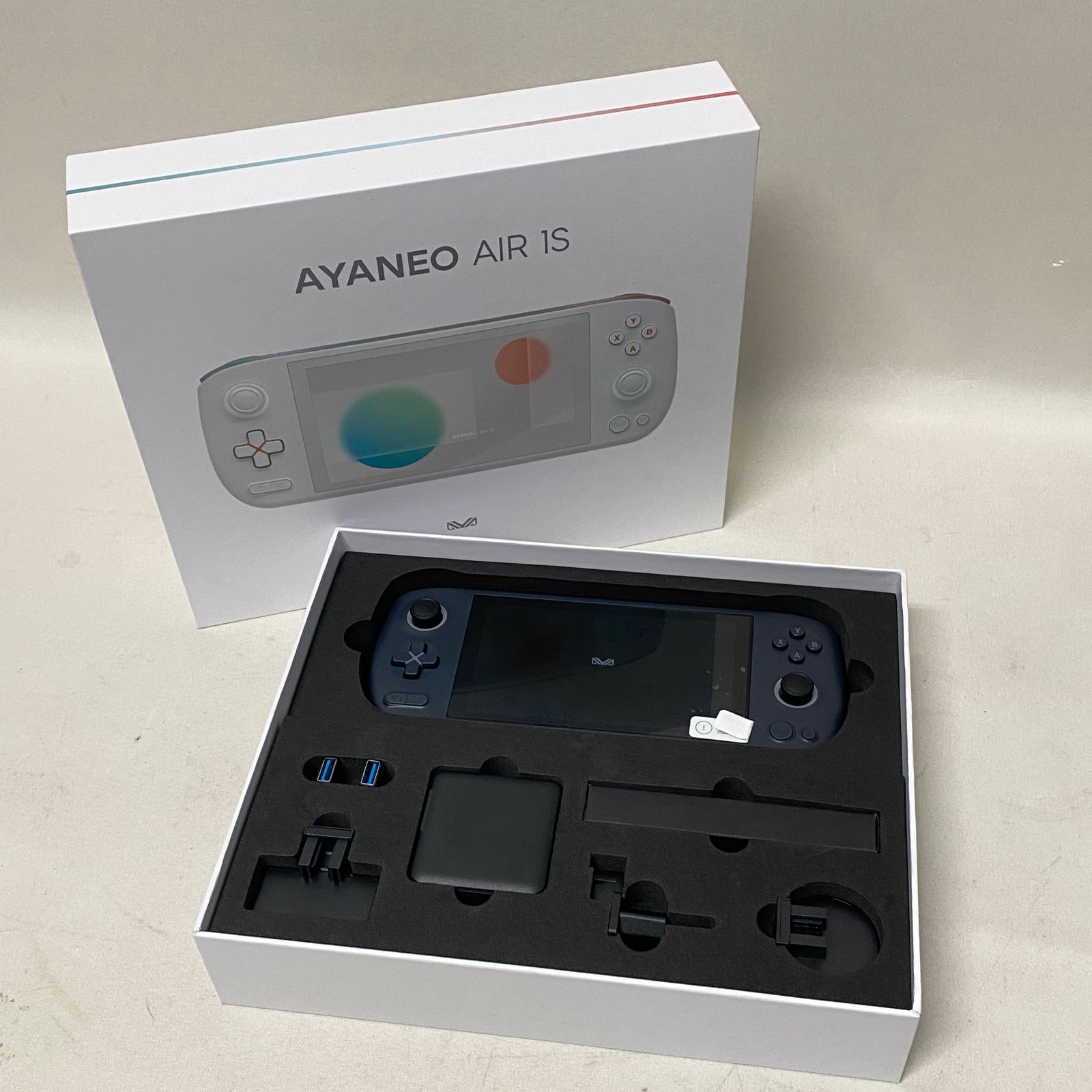 浜館65-532】 【店舗併売品】 AYANEO AIR 1S モバイルゲーミングPC