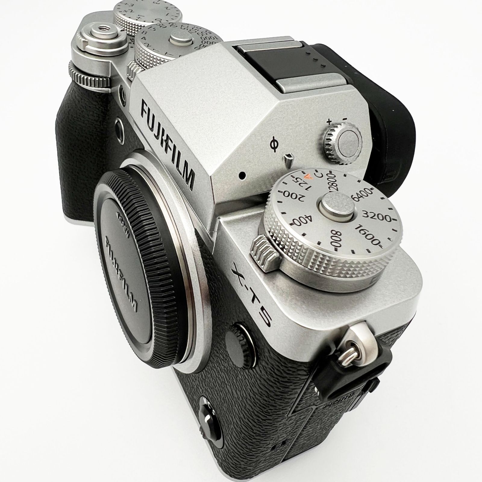 新品・未使用】FUJIFILM 富士フイルム ミラーレス一眼カメラ X-T5 XF18 