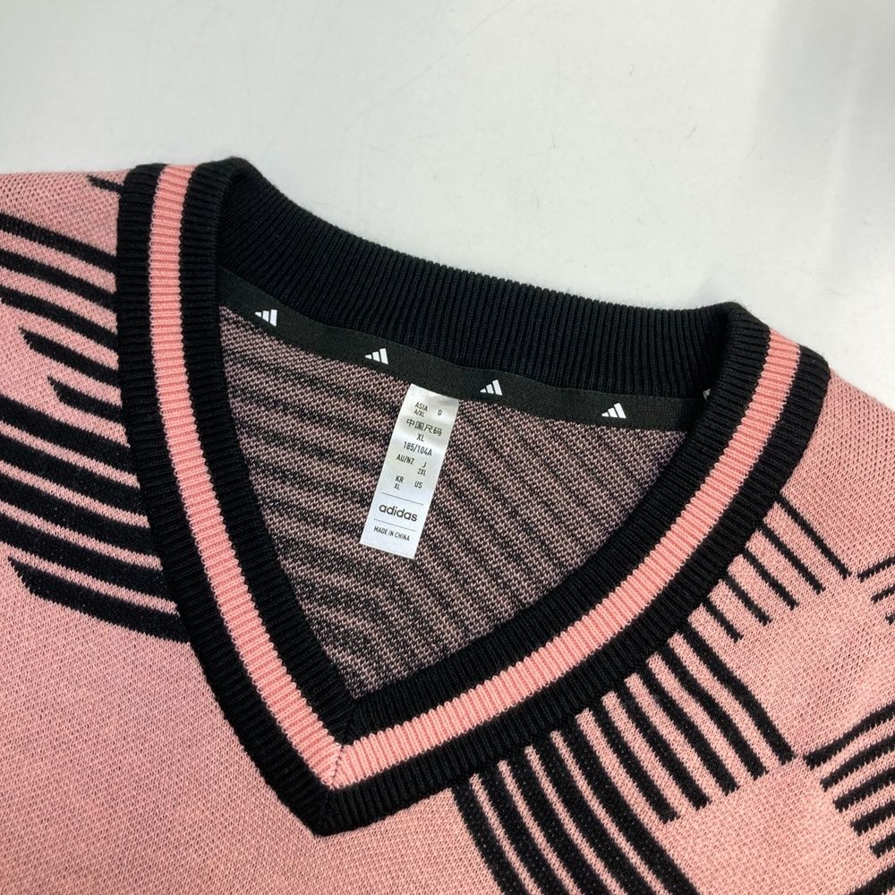 サイズ：2XL ADIDAS GOLF アディダスゴルフ 2024年 ニット セーター  ピンク系 [240101490191] ゴルフウェア メンズ ストスト サイズ：2XL ADIDAS GOLF アディダスゴルフ 2024年 ニット
