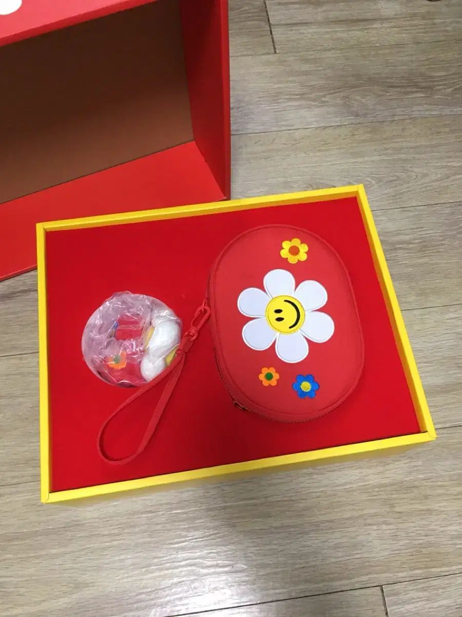 ウィグルウィグル デイジー グッズ