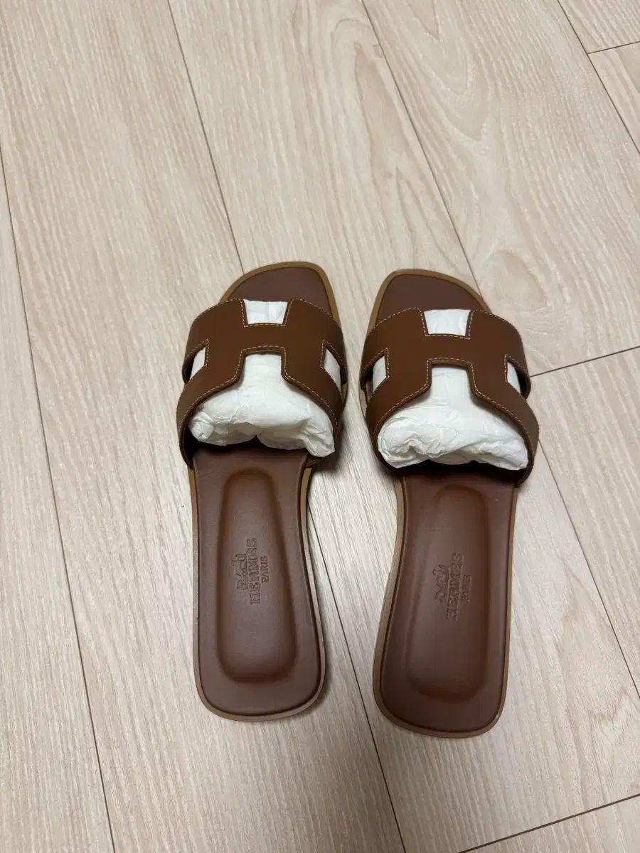 【挑戦中】 HERMES エルメス オラン サンダル ゴールド 36 付属品完備