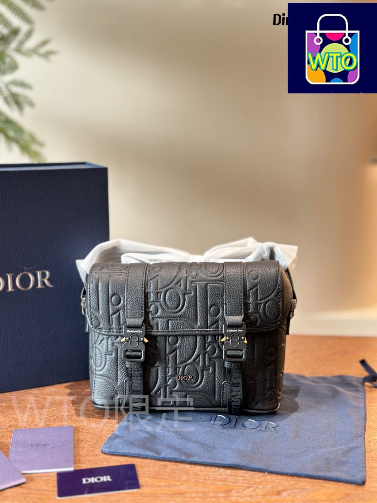 emmy ファータッチダブルジップニット　ブラック ファータッチフーディーダブルジップニット – ANDOR ONLINE