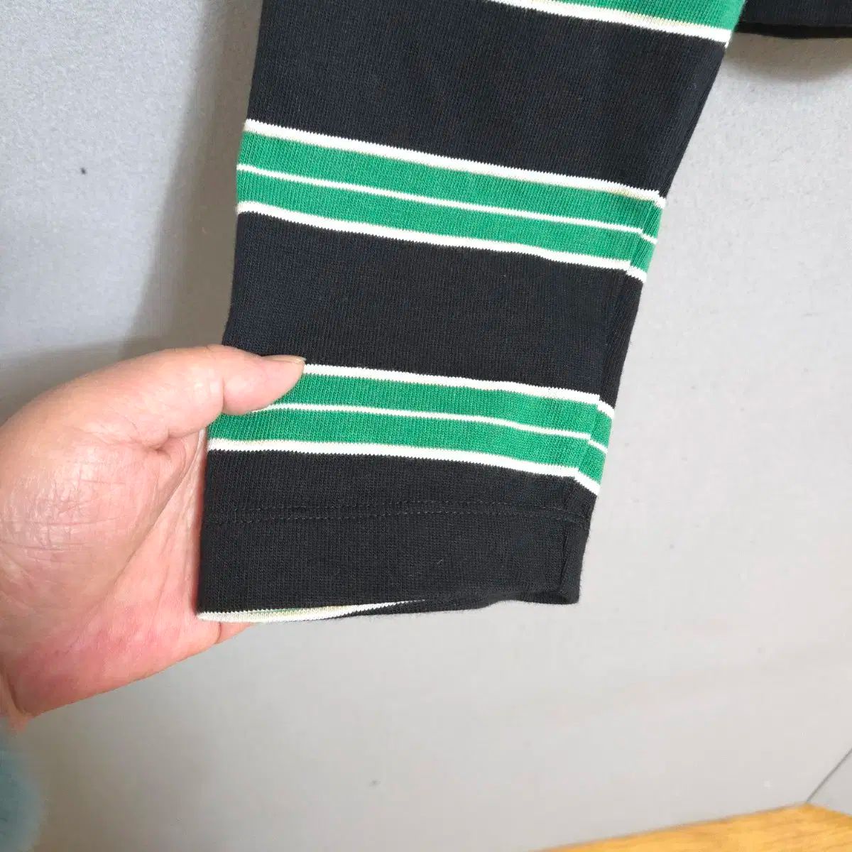 ジーカット Tシャツ