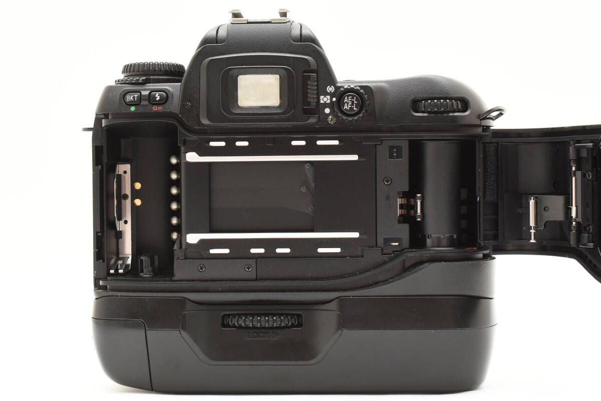 Nikon F80D MB-16付き ☆実用品☆ ニコン Nikon F80D ボディ 一眼レフ MB-16 付属 #811A11