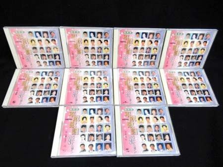 昭和の流行歌1～20！未開封CD多数！専用のケース棚付き！ 昭和の流行歌1～20！未開封CD多数！専用のケース棚付き！