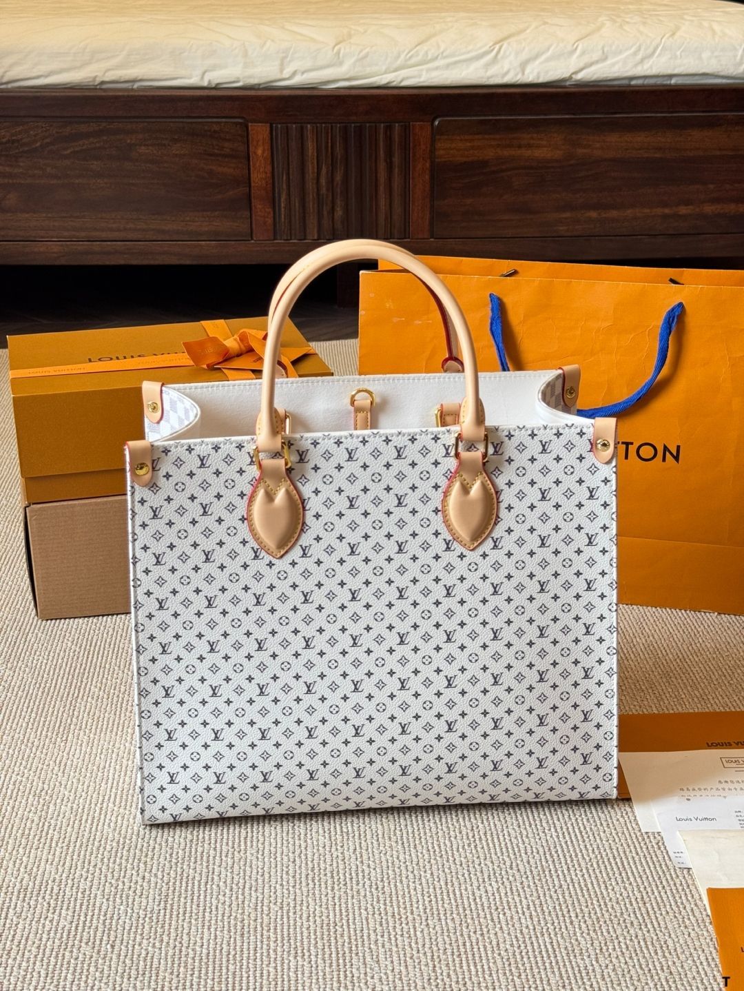 LV Onthego