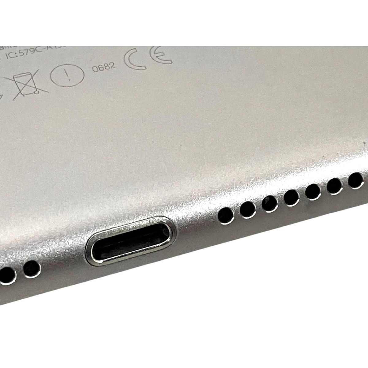 タブレット KDDI
