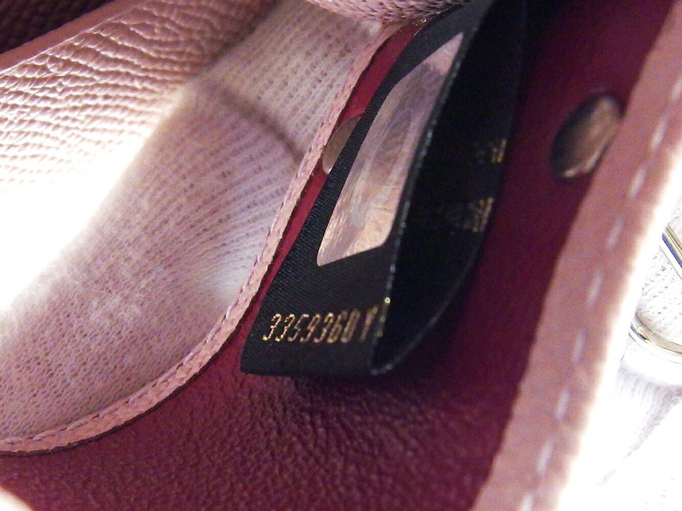BVLGARI ブルガリ　ロゴ入り レディース　キーケース ピンク ブルガリ BVLGARI レザー6連キーケース キーケース ピンク