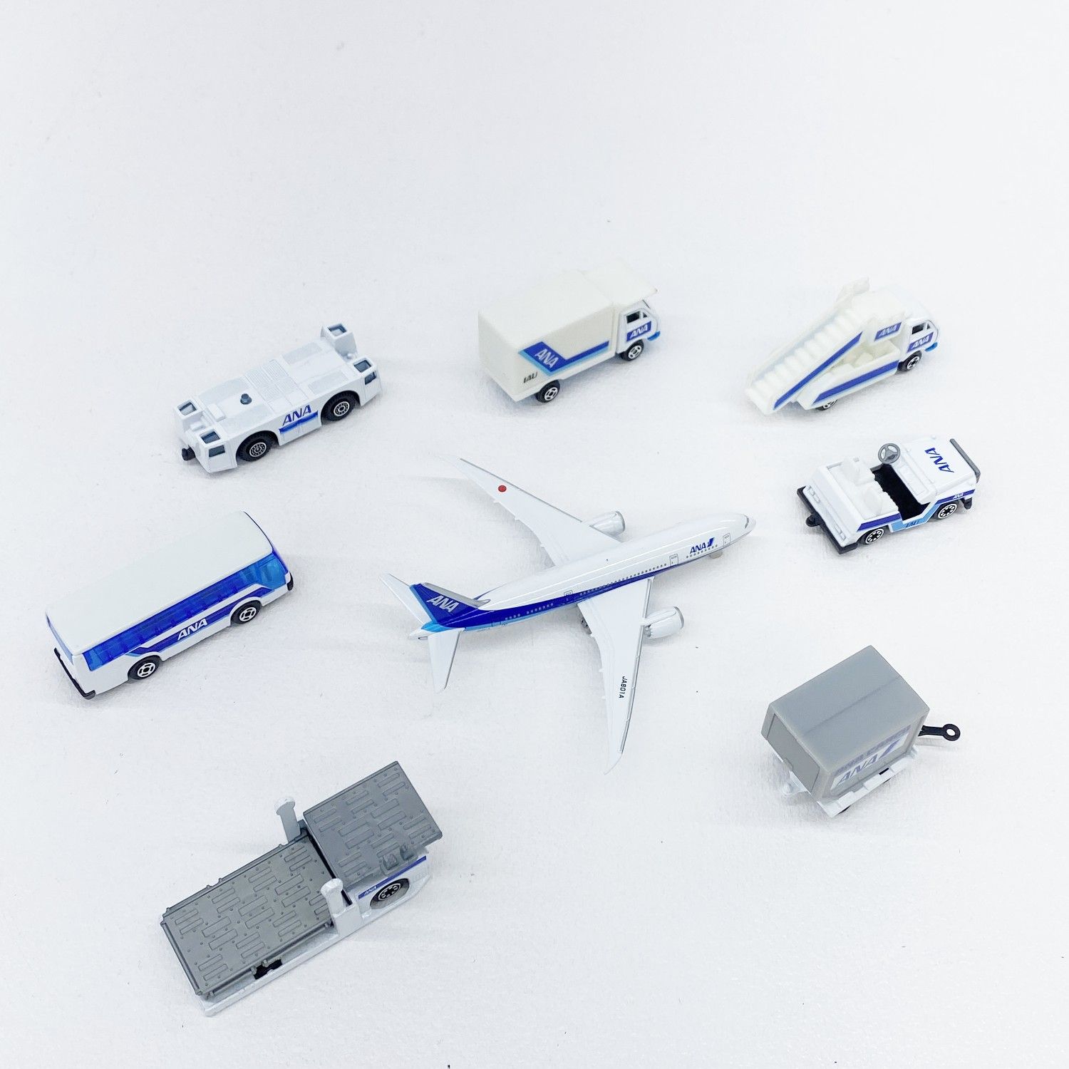 【飛行機　727】ダイキャスト Amazon | JC Wings 1/200 完成品 ALL NIPPON AIRWAYS ANA for