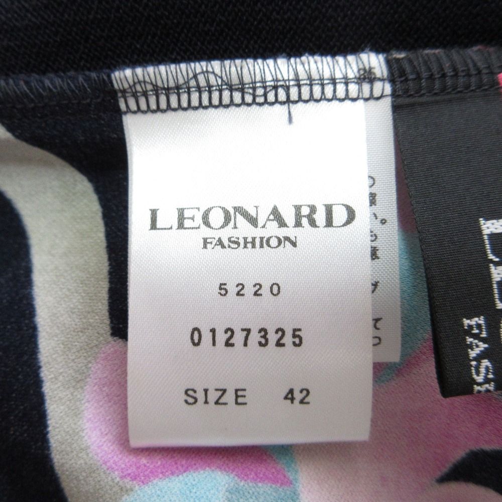 美品 LEONARD レオナール フラワープリント柄 ロングスリーブ ハイネック ギャザーカットソー ブラウス シャツ 42 ネイビー レディース 古着 中古 美品 LEONARD レオナール フラワープリント柄 ロングスリーブ
