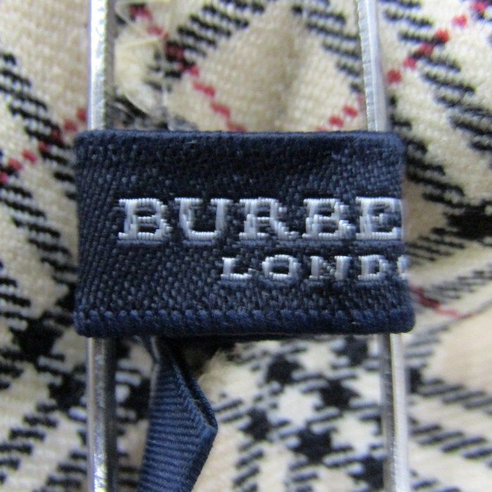 Burberry チェック柄 半袖ワンピース 110A Burberry チェック柄 半袖ワンピース 110A