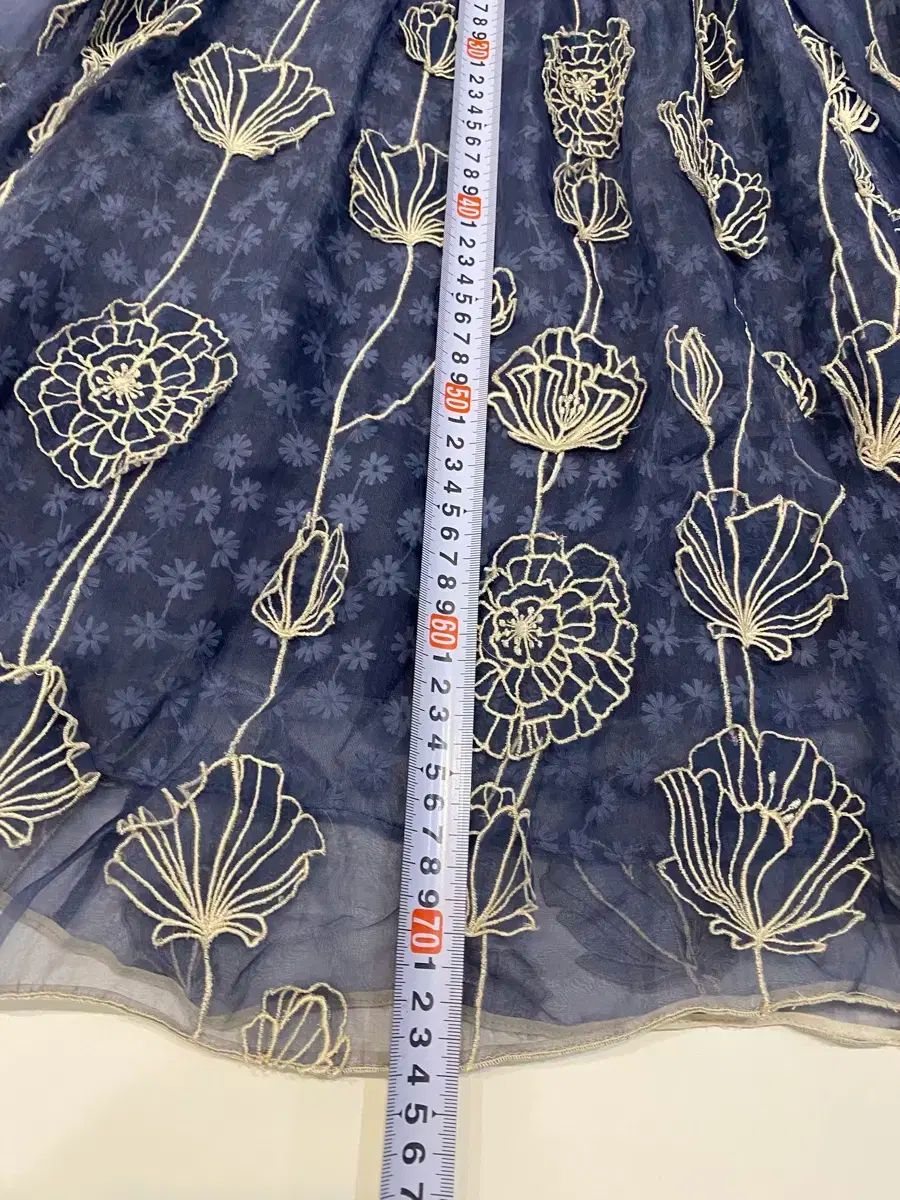 フラワー刺繍