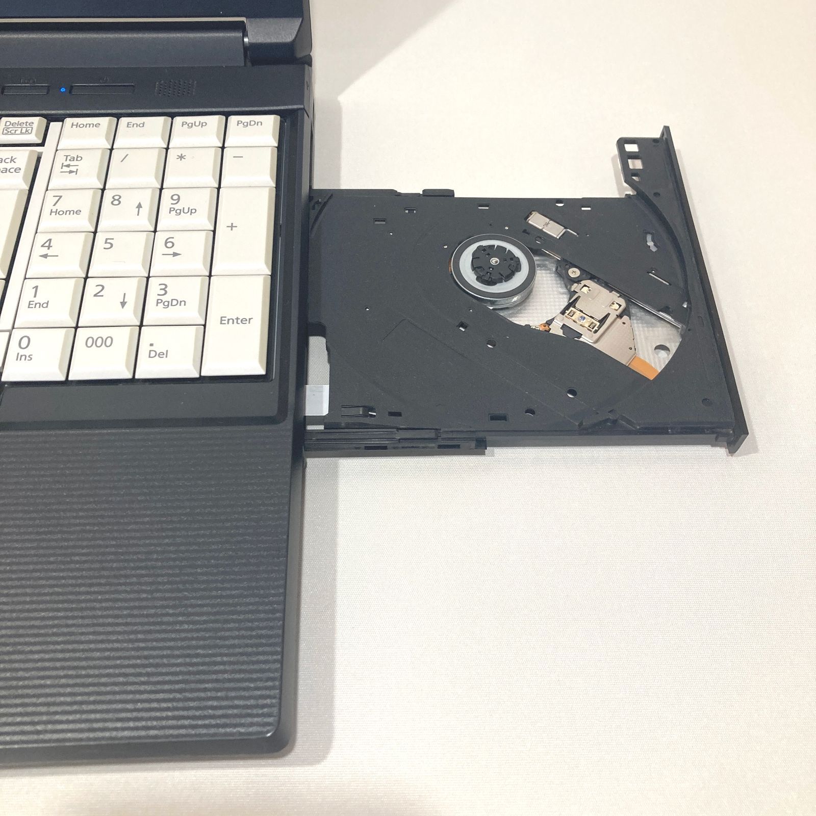 初心者向け✨快適i3・大画面・DVD◇黒◇すぐ使えるノートパソコン◇D215-1 初心者向け✨快適i3・大画面・DVD◇黒◇すぐ使えるノート