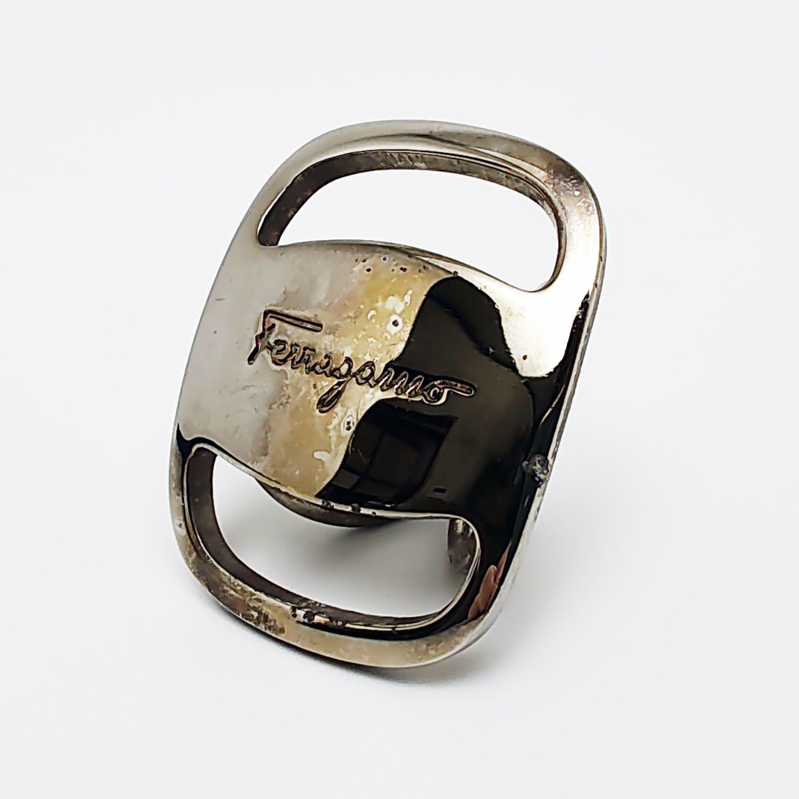 美品　Salvatore Ferragamo スカーフ留め　シルバー Yahoo!オークション -「フェラガモ スカーフ留め」の落札相場