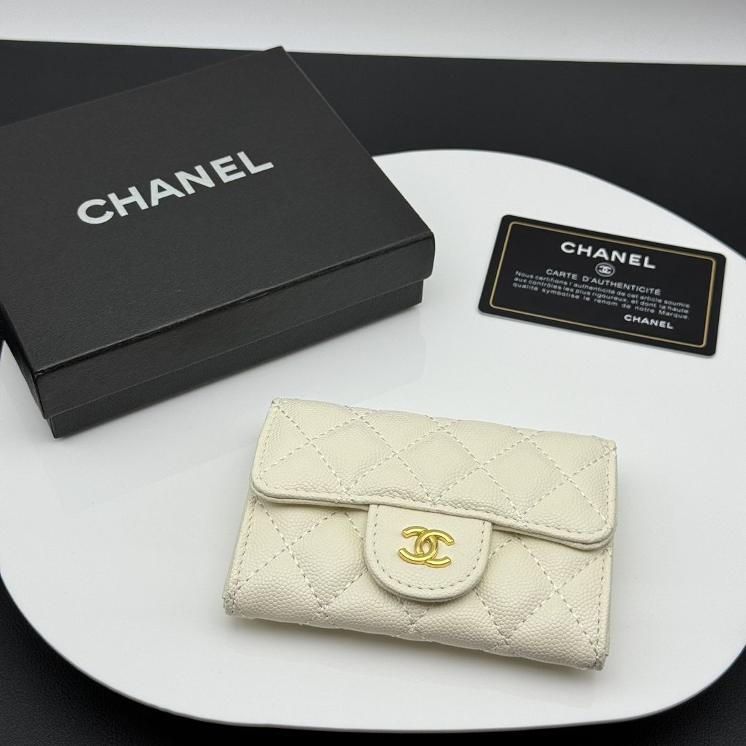 CHANEL シャネル キャビアスキン マトラッセ 3つ折り財布