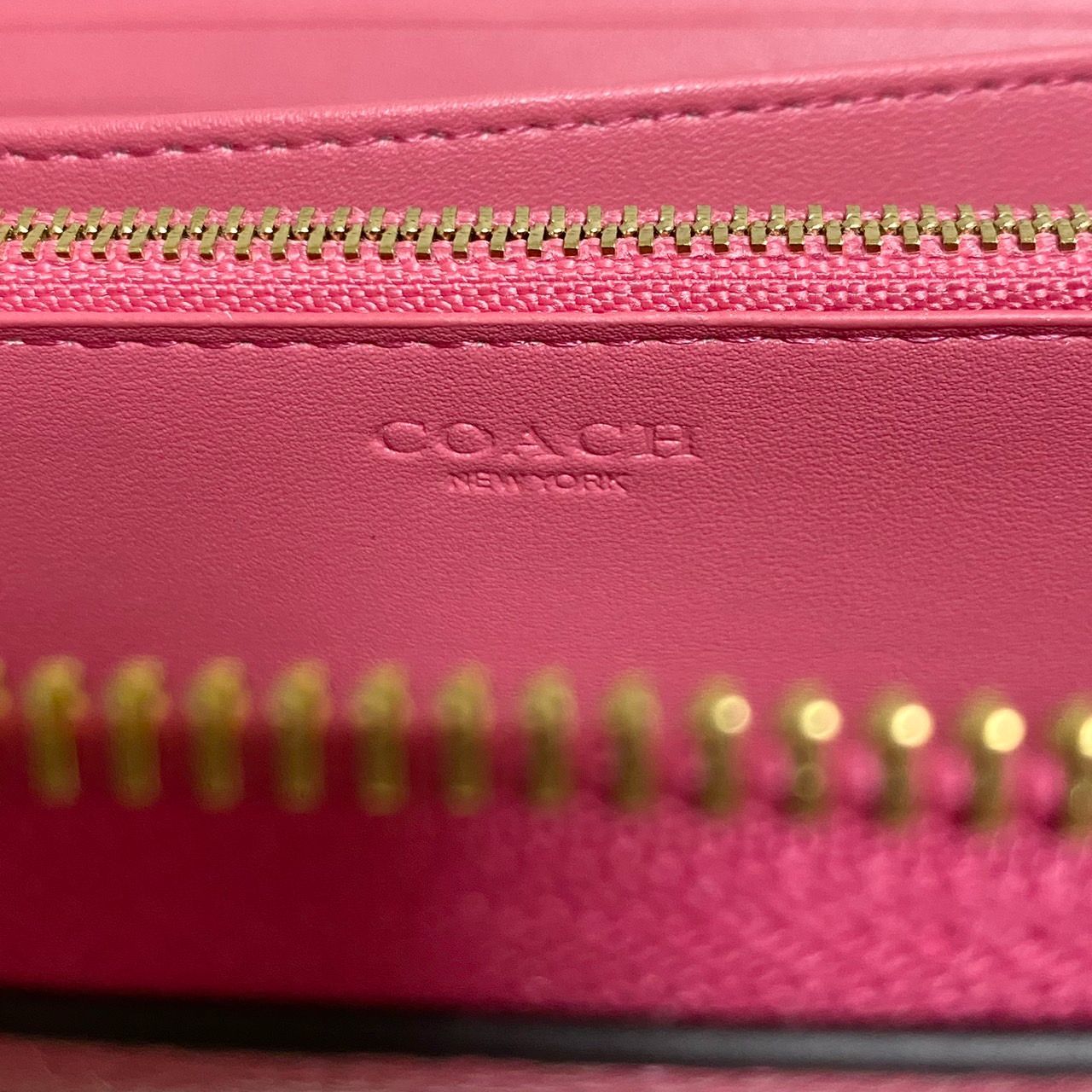 COACH 長財布 ホース アンド キャリッジ C5889 ピンク - メルカリ