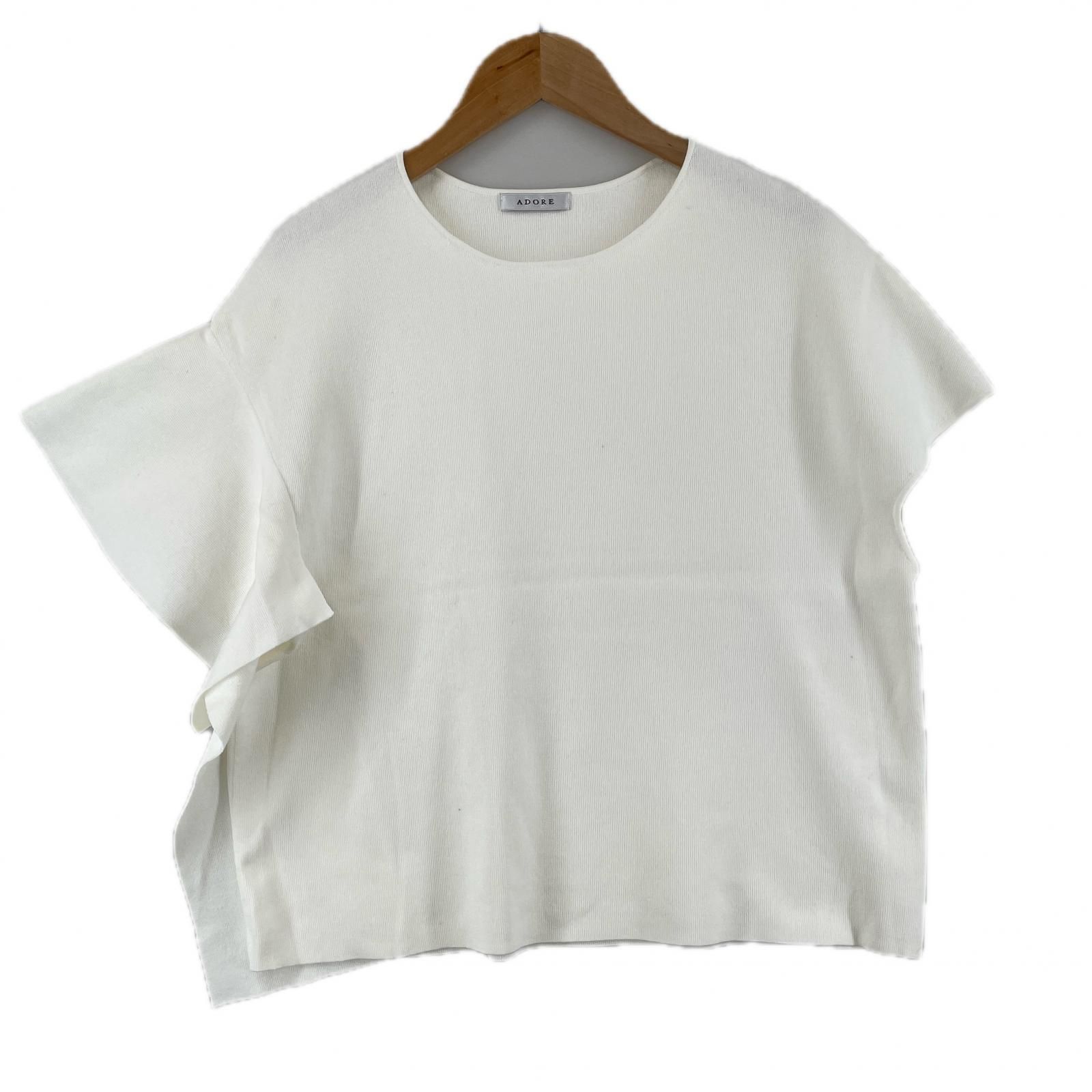 ✨【美品】ADORE フリルスリーブ ホワイトトップス ✨【美品】ADORE フリルスリーブ ホワイトトップス - メルカリ