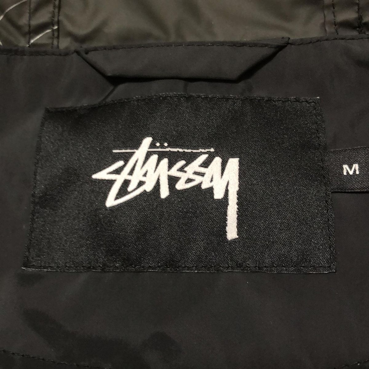 stussy ブルゾン Mサイズ stussy(ステューシー) ブルゾン サイズM メンズ - 黒×カーキ