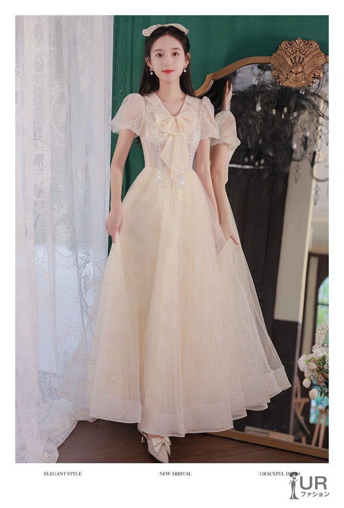 美品・未使用新品】グリーンが美しい シンプルな半袖 イブニング