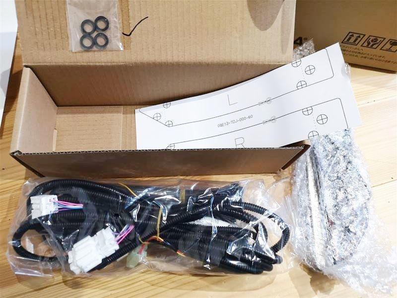 ☆新品 未使用 HONDA S660 JW5用 サイドステップガーニッシュ 左右