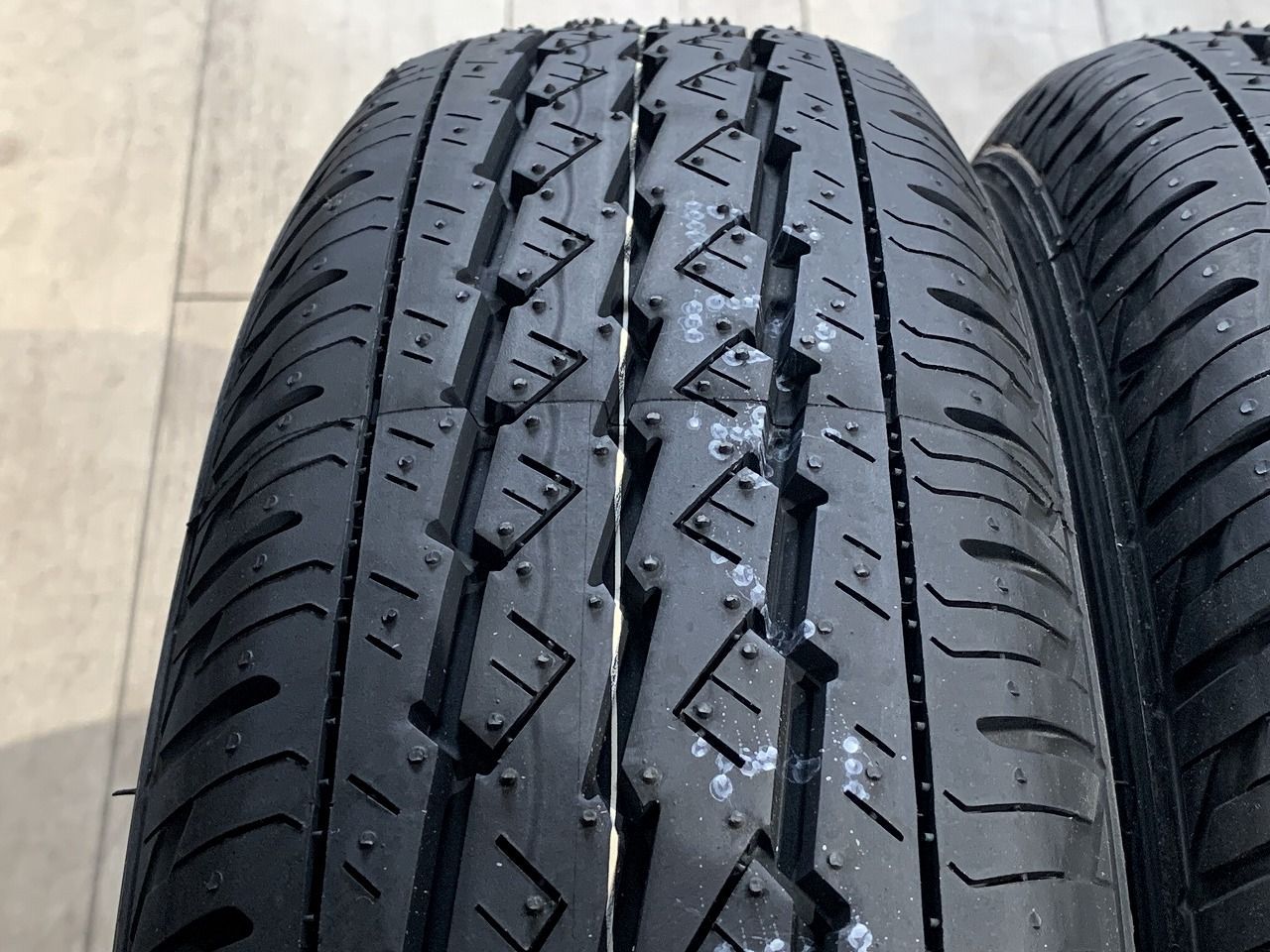 店頭販売 新品 BRIDGESTONE K370 145/80R12 2024年 4本セット エブリィ
