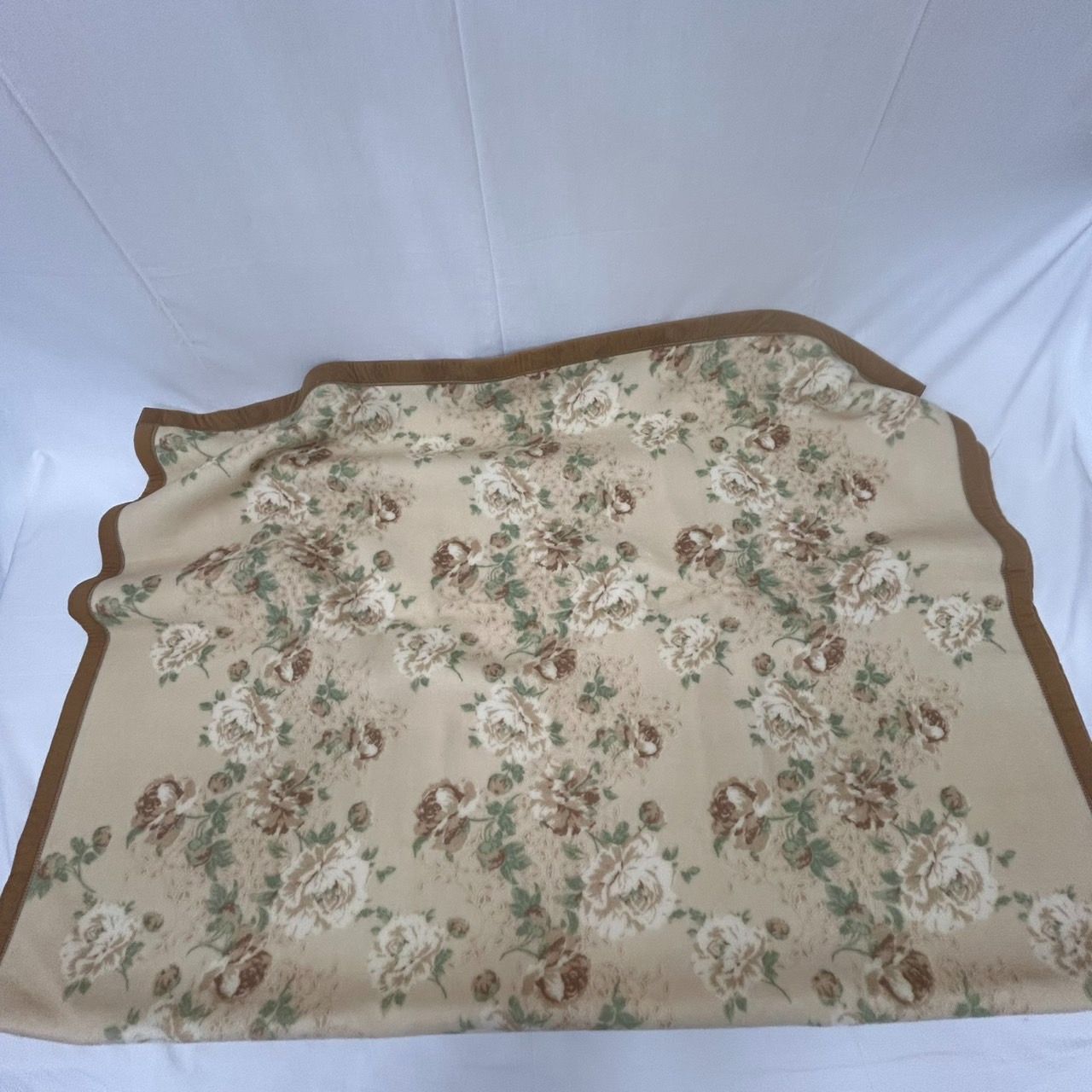 Christian Dior クリスチャンディオール 毛100% 毛布 【公式通販】