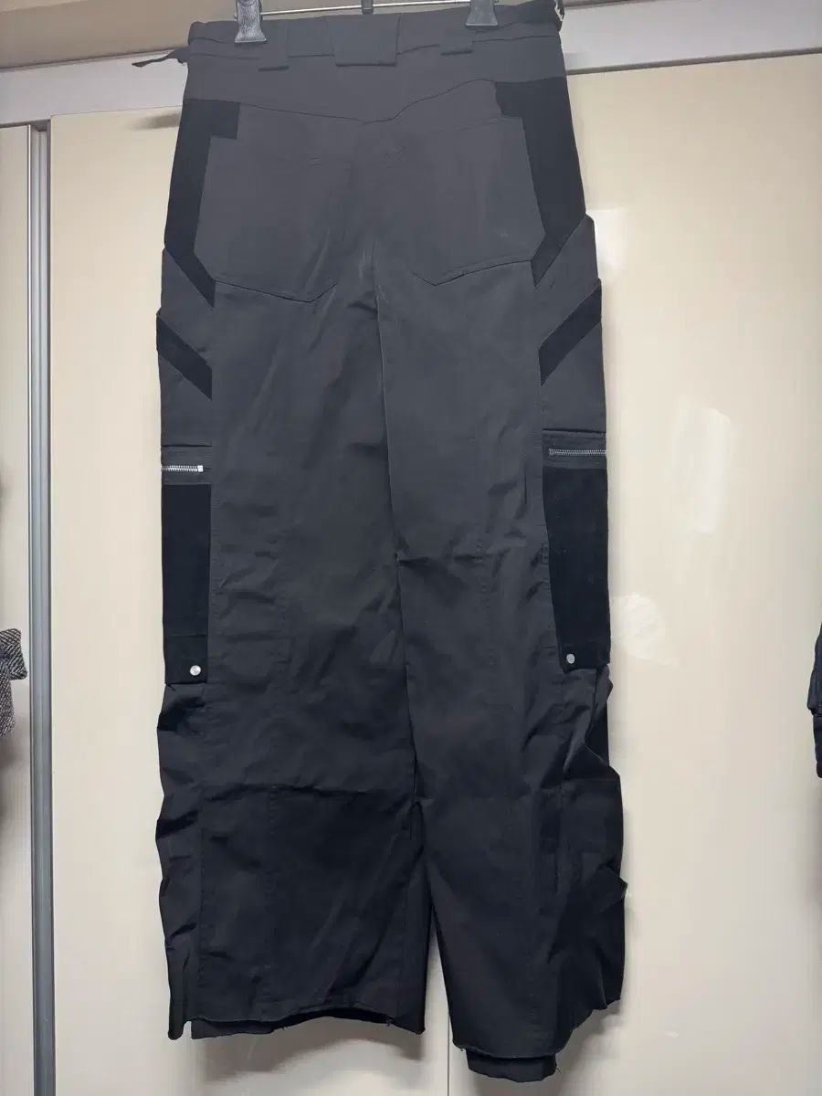 ストーンアイランド 未使用 2024SS カーゴバミューダ ショートパンツ S